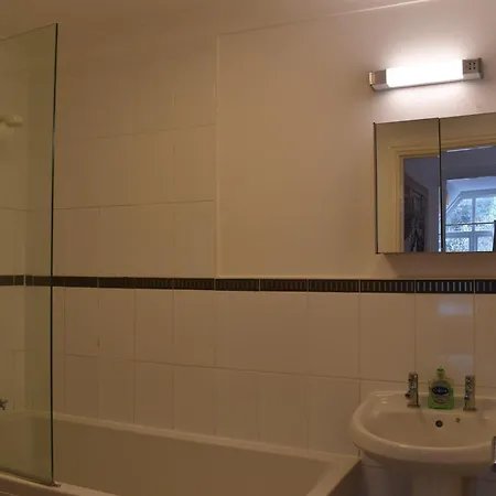 Flat 18 Pochin House * St Austell